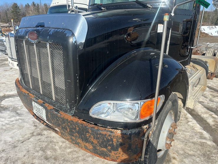 2015-peterbilt-337-image-9