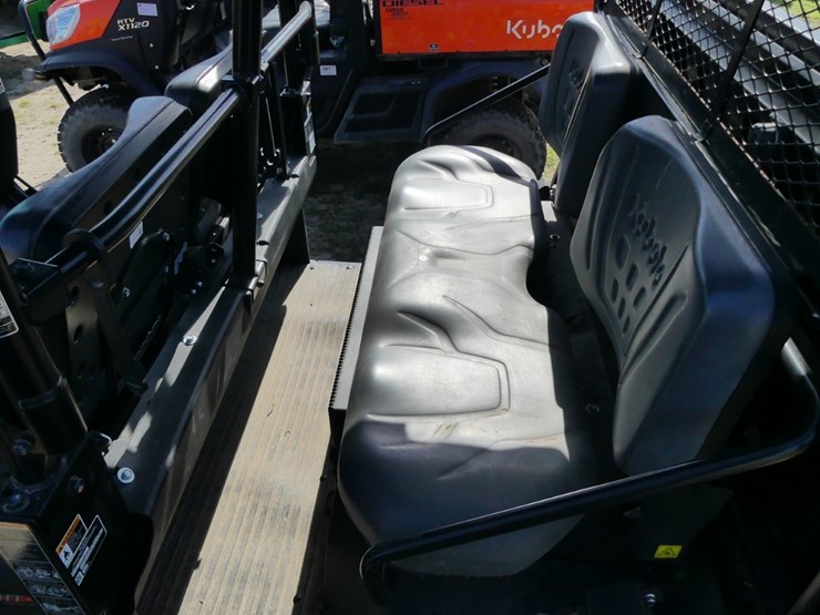 2024-kubota-rtvx1140-image-9