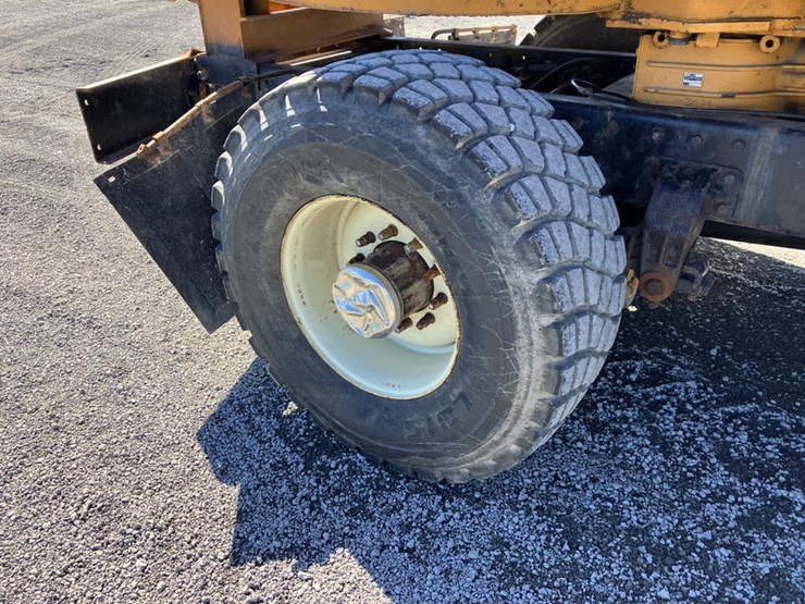 1990-peterbilt-377-image-9