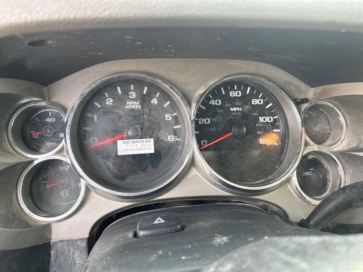 2012-chevrolet-silverado-2500-lt-image-51