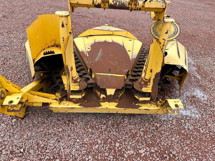 new-holland-824-image-12