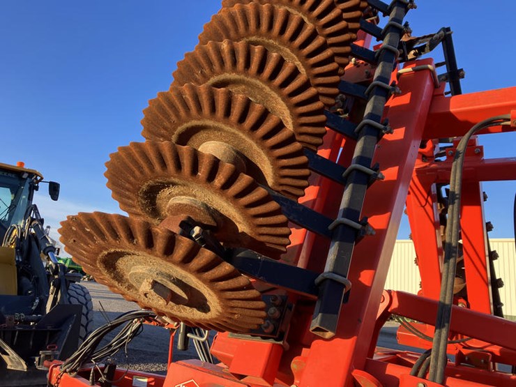 2013-kuhn-krause-8000-25-image-21