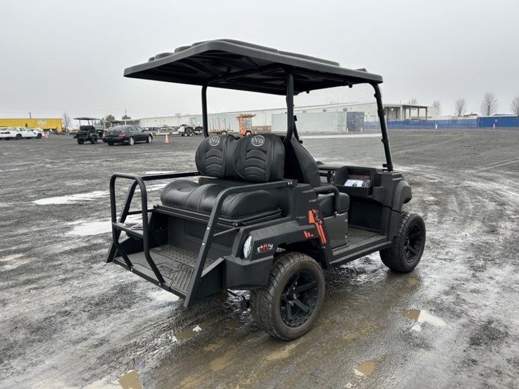 2024-envy-nv4-electric-utility-cart-image-5