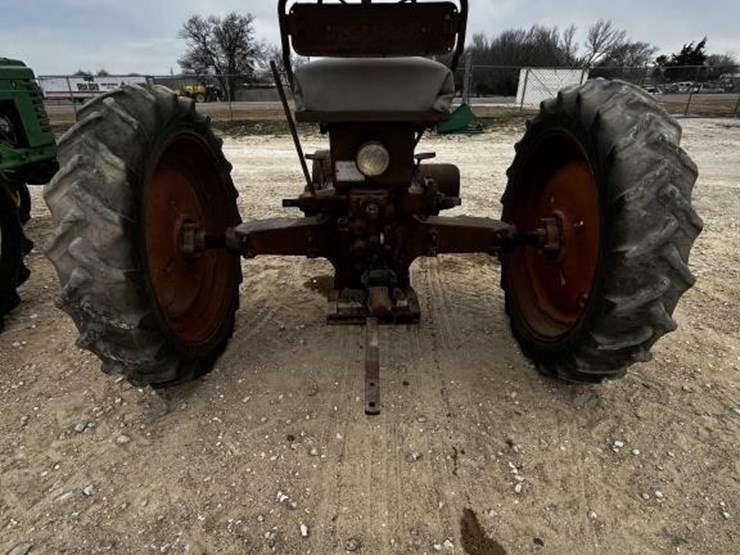 john-deere-model-b-image-6