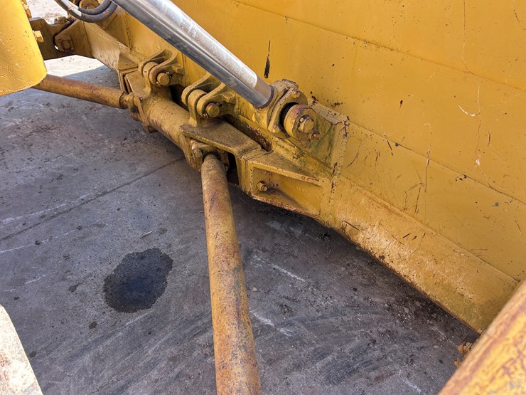 caterpillar-d7-image-24