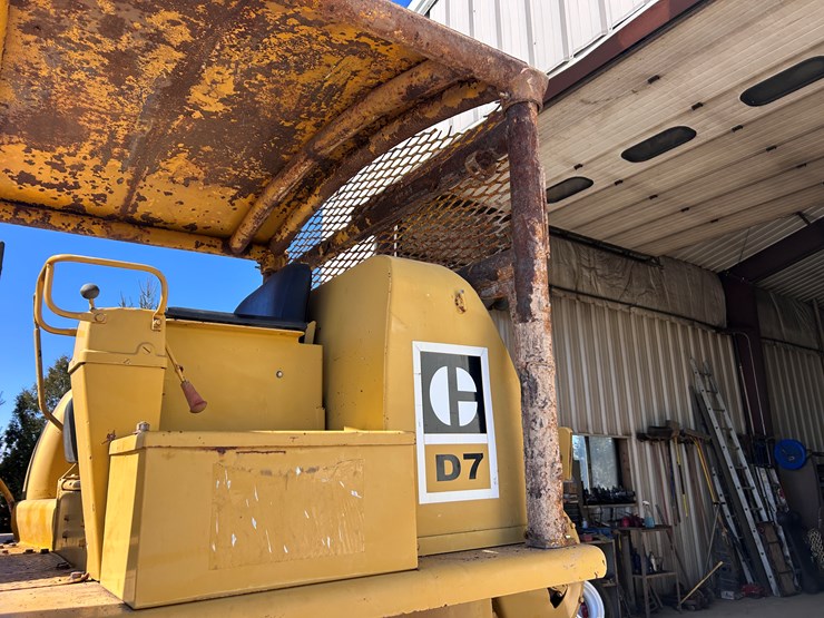 caterpillar-d7-image-13