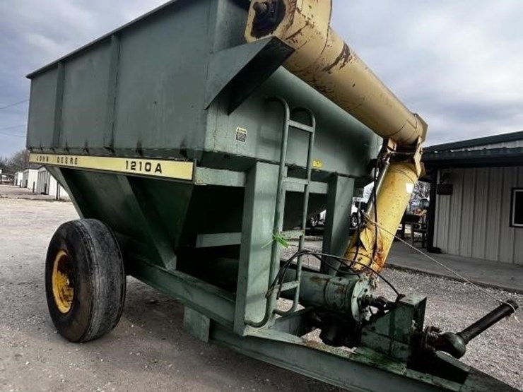 john-deere-1210-image-1