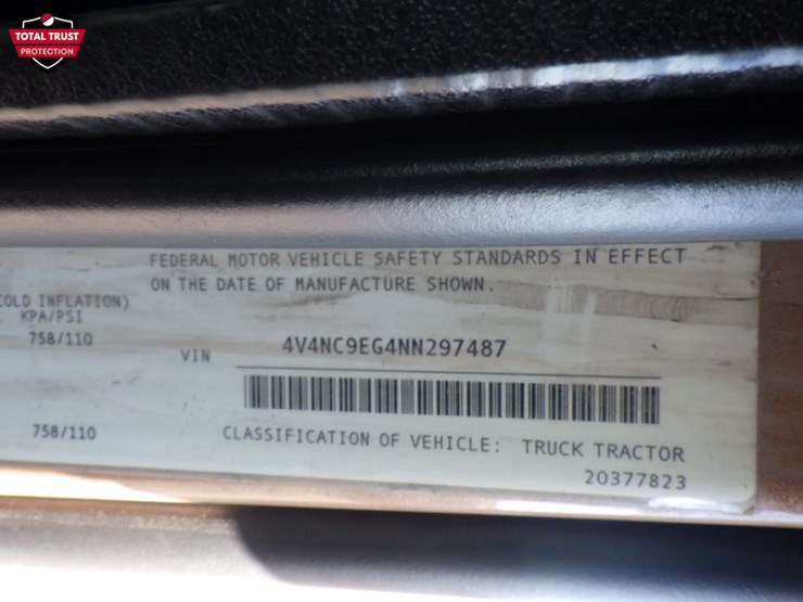 2022-volvo-vnl-300-image-15