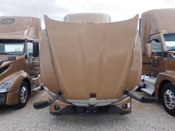 2023-kenworth-t680-image-21