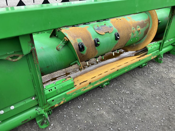 2018-john-deere-635f-image-11