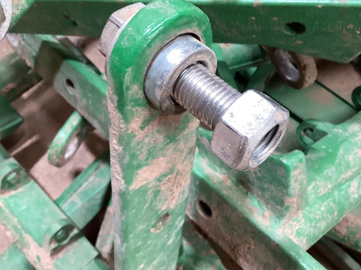 john-deere-1775nt-image-10