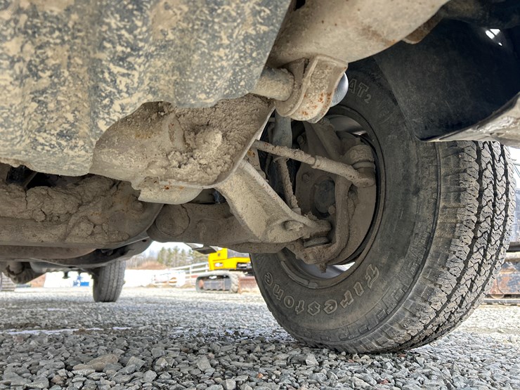 2012-chevrolet-silverado-2500-lt-image-34