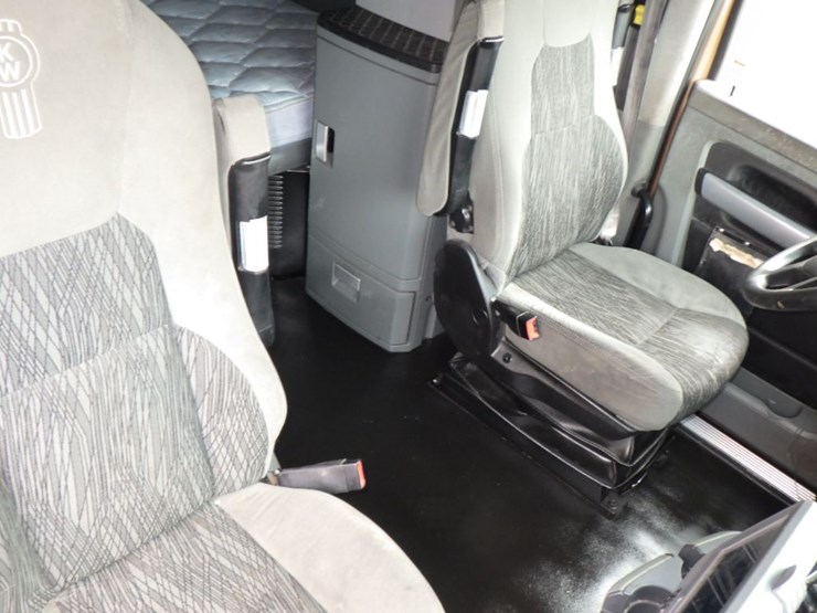 2022-kenworth-t680-image-6
