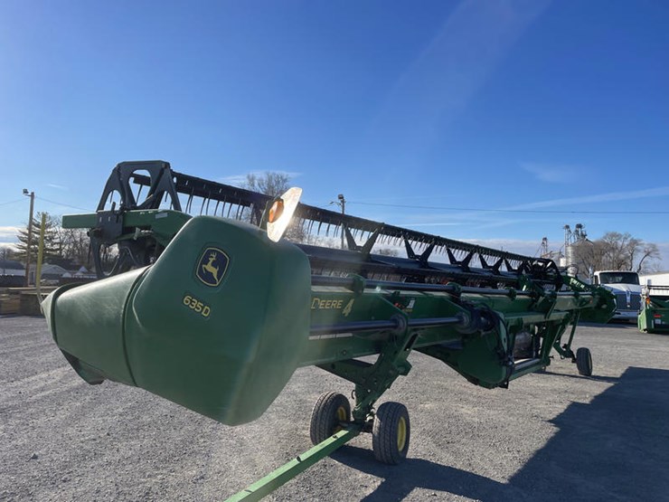 2009-john-deere-635d-image-3