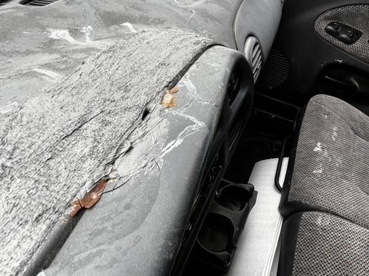 2000-dodge-ram-2500-image-32