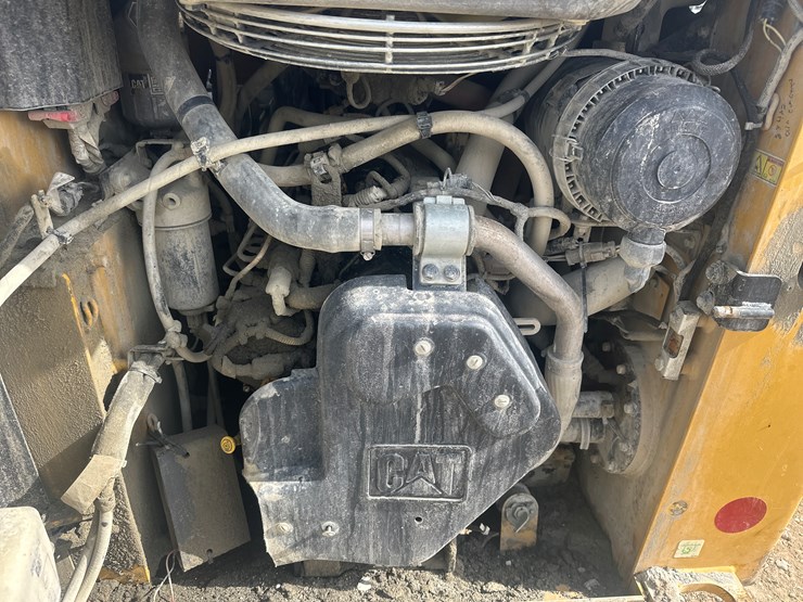 caterpillar-226d-image-31