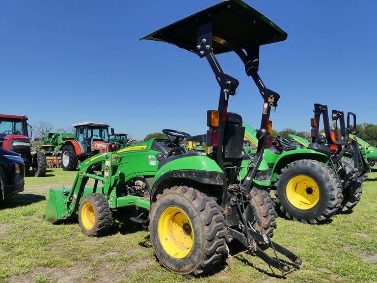 2025-john-deere-2025r-image-5