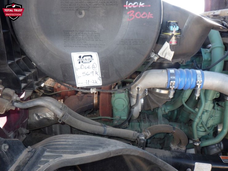 2022-volvo-vnl-300-image-25