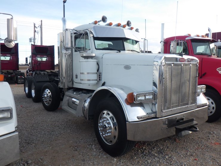 1997-peterbilt-379-image-3