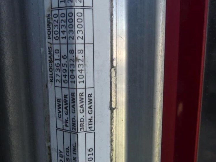 2017-peterbilt-389-image-21