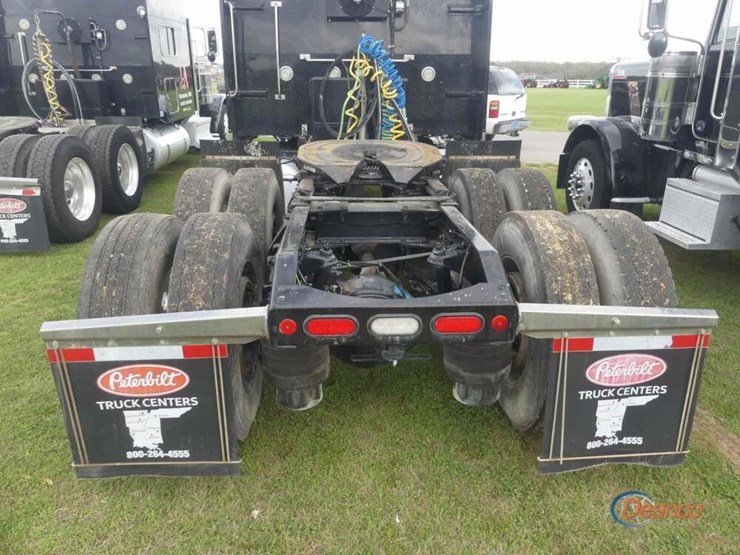 2021-peterbilt-389-image-6