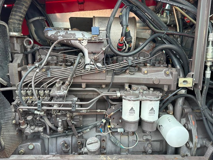 massey-ferguson-8160-image-37