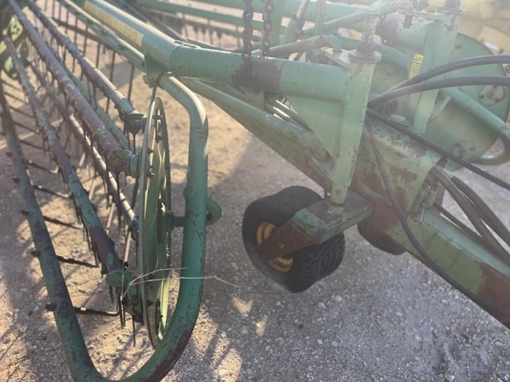 john-deere-700-image-12