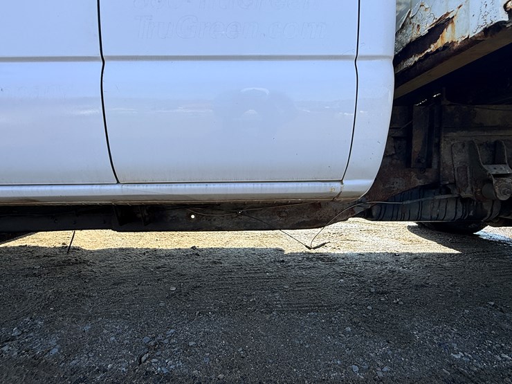 2006-chevrolet-3500hd-image-13