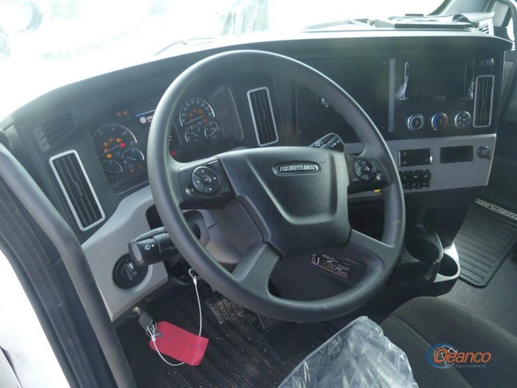 2026-freightliner-cascadia-116-image-14