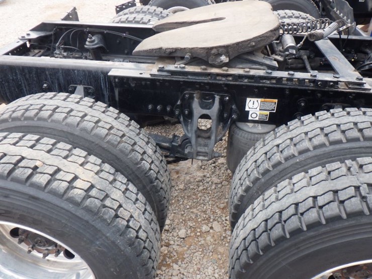 2022-kenworth-t680-image-6