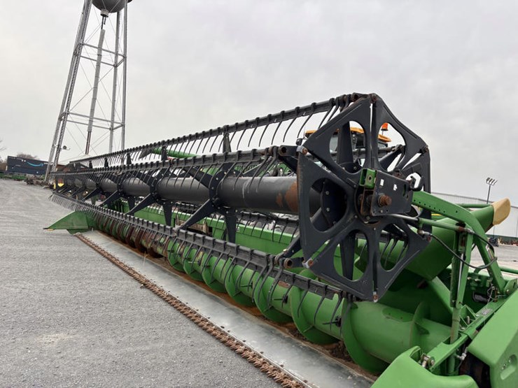 2010-john-deere-635f-image-3