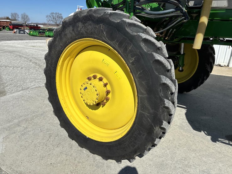 2018-john-deere-r4030-image-55