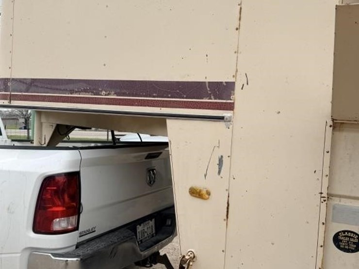 l2---1994-logan-coachman-3-horse-trailer-image-16