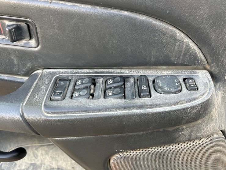 2006-chevrolet-2500-image-53