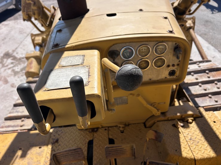 caterpillar-d7-image-28