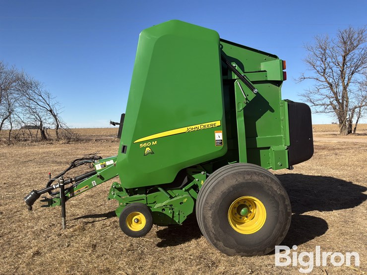 2023-john-deere-560m-image-8