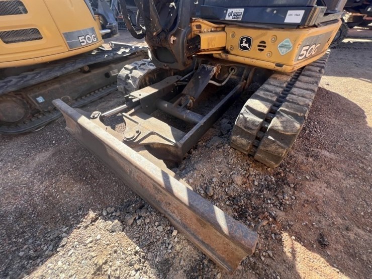 2017-deere-50g-image-8