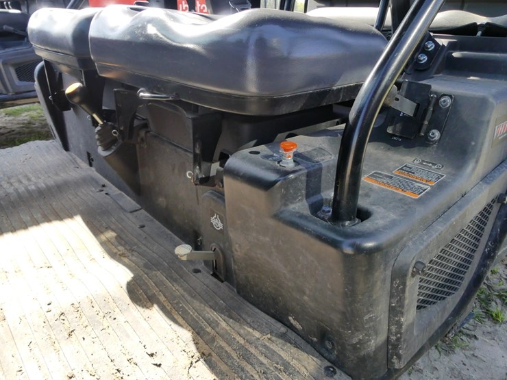 2024-kubota-rtvx1140-image-12