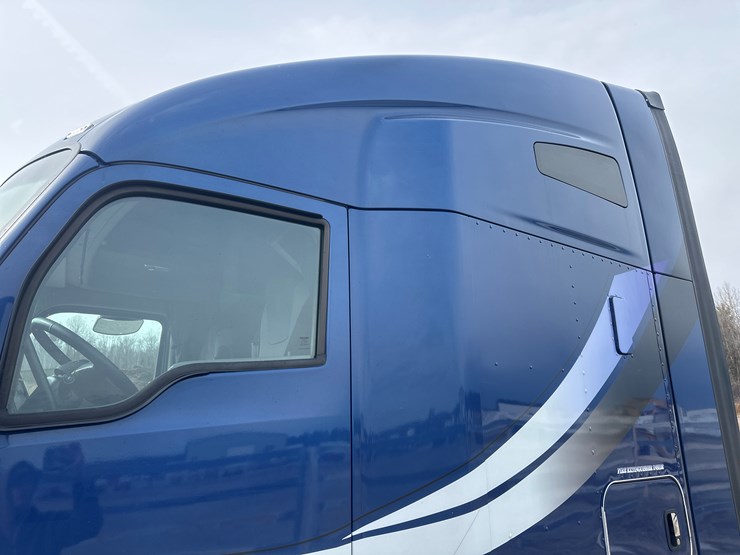 2020-kenworth-t680-image-14