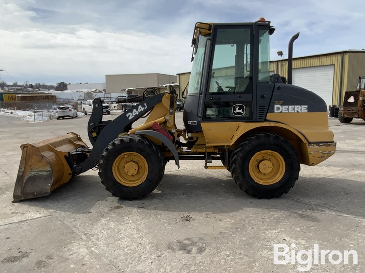 2012-deere-244j-image-8