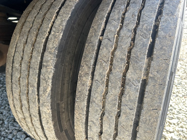 2011-ford-f550-image-76