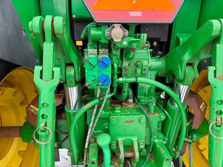 john-deere-7330-premium-image-40