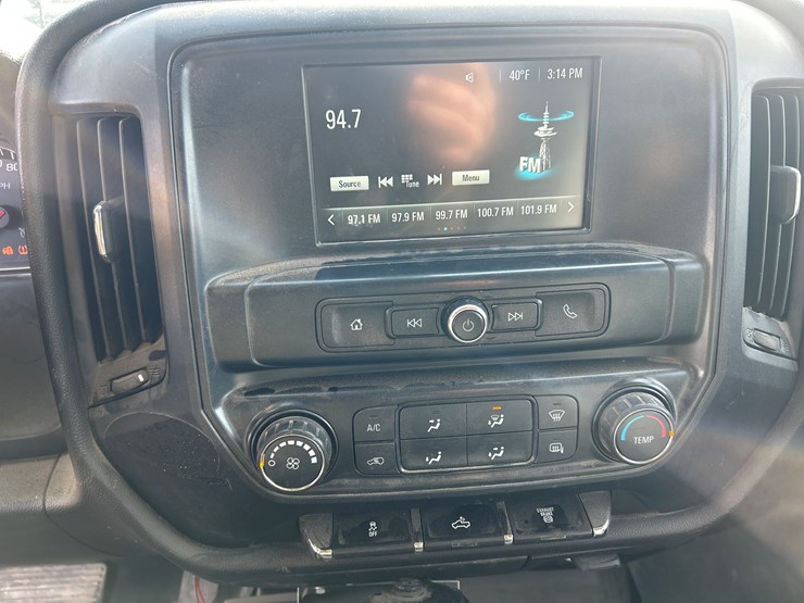 2018-chevrolet-2500-image-53