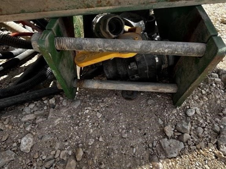 john-deere-24-image-6