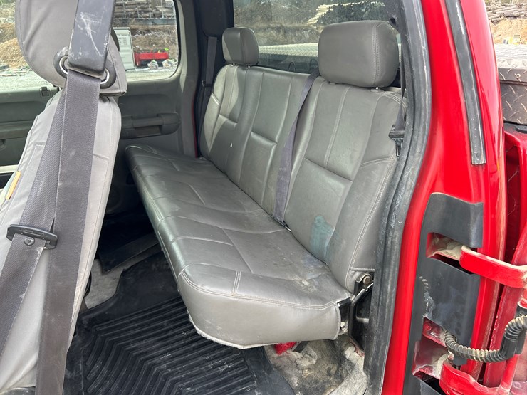 2012-chevrolet-silverado-2500-lt-image-45