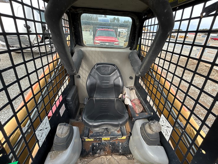 caterpillar-252b-image-37