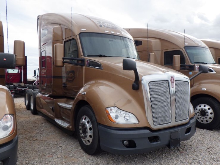 2022-kenworth-t680-image-3