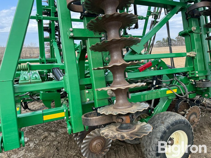 great-plains-3000tm-image-16