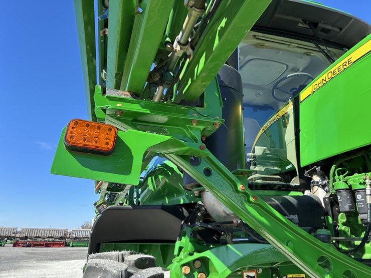 2018-john-deere-r4030-image-18