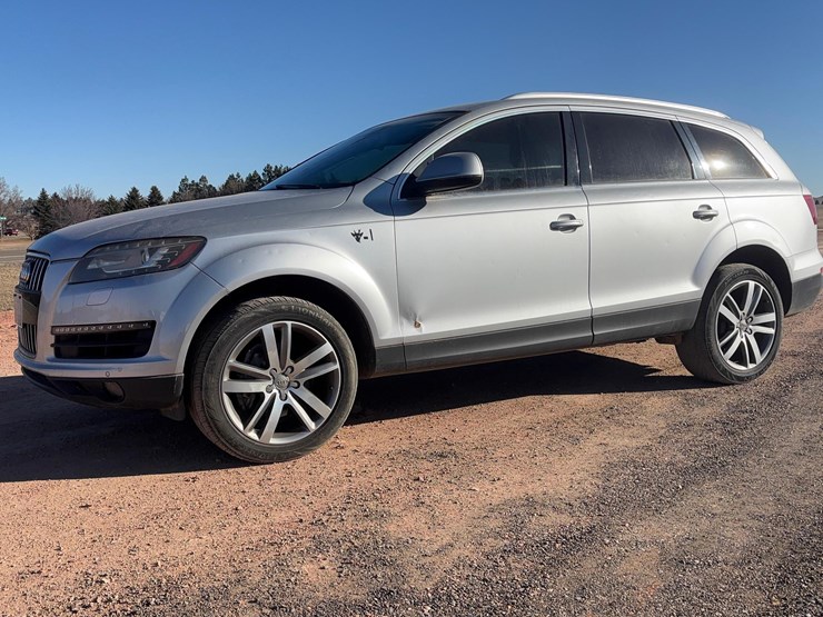 2011-audi-q7-image-1